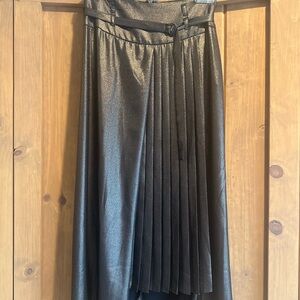 Leith Black Midi Pleated A-Line Skirt